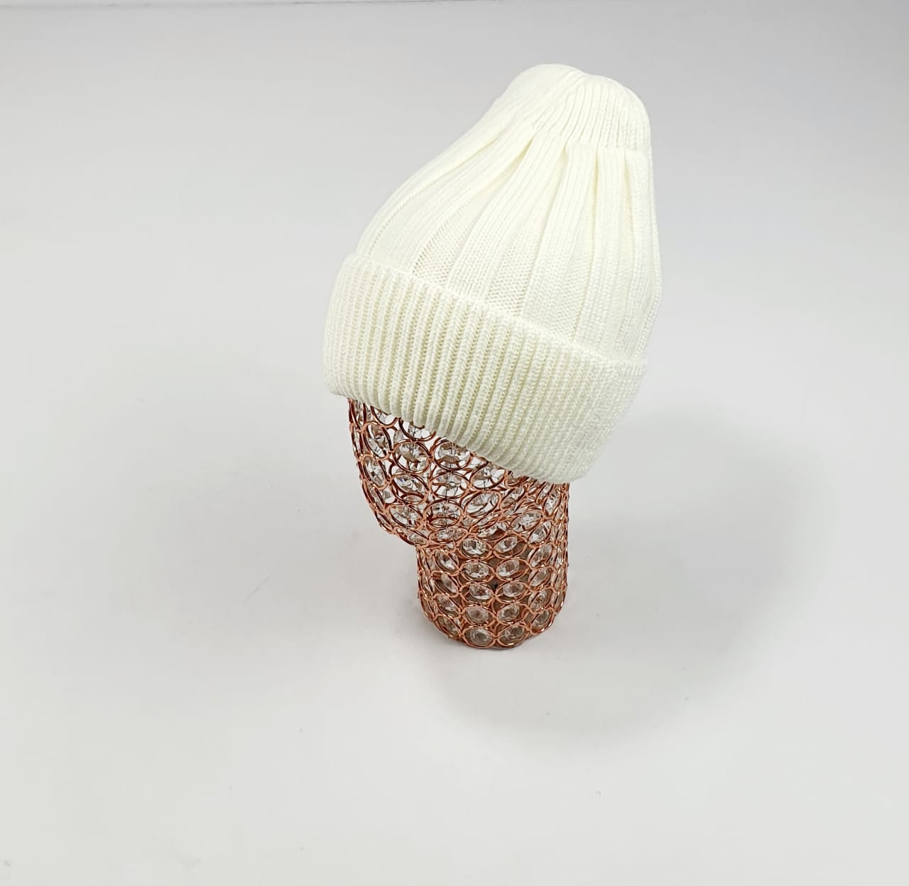 Шапка Март Флора (молочный)