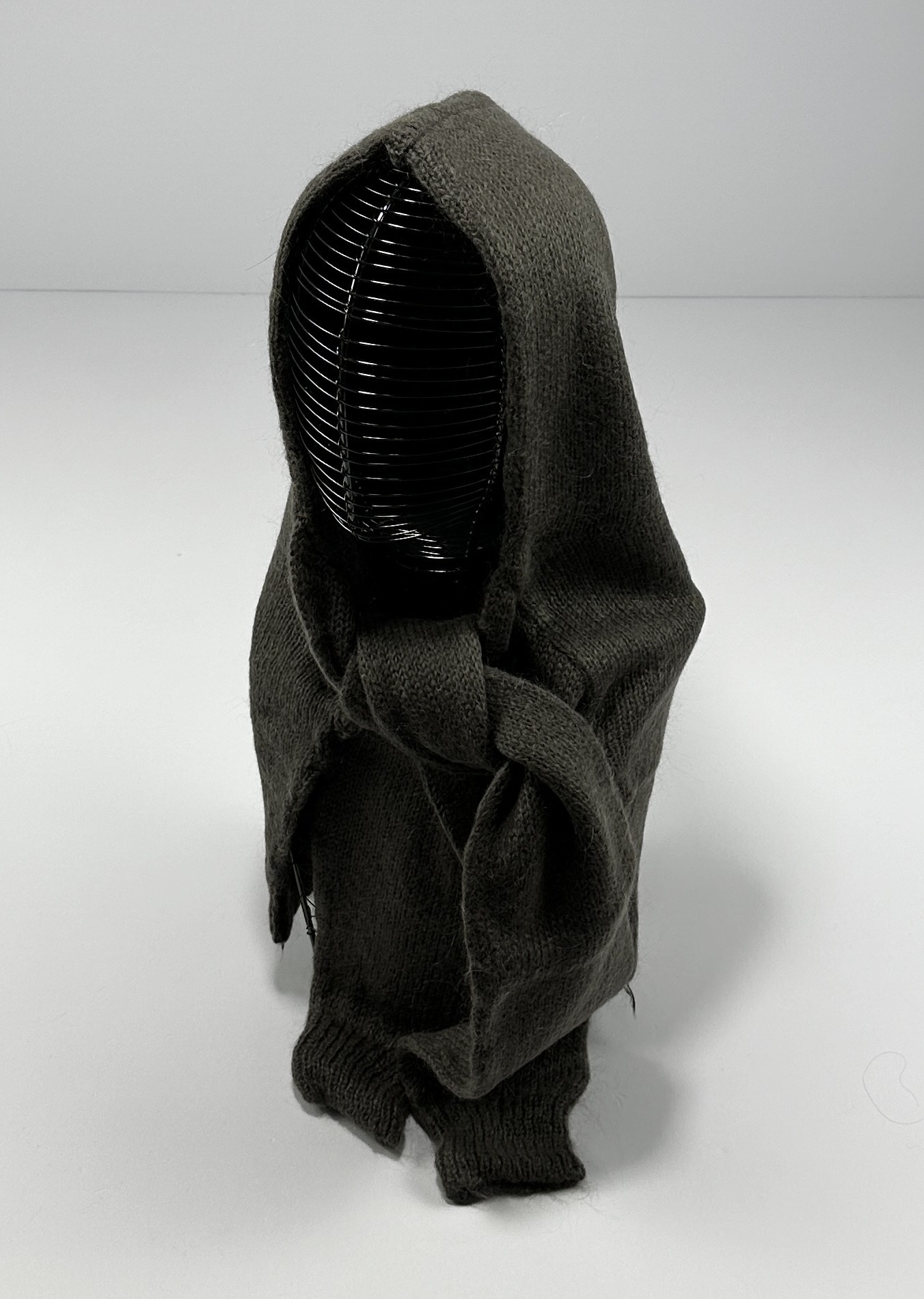 Капор Корки Лунд (гематит)