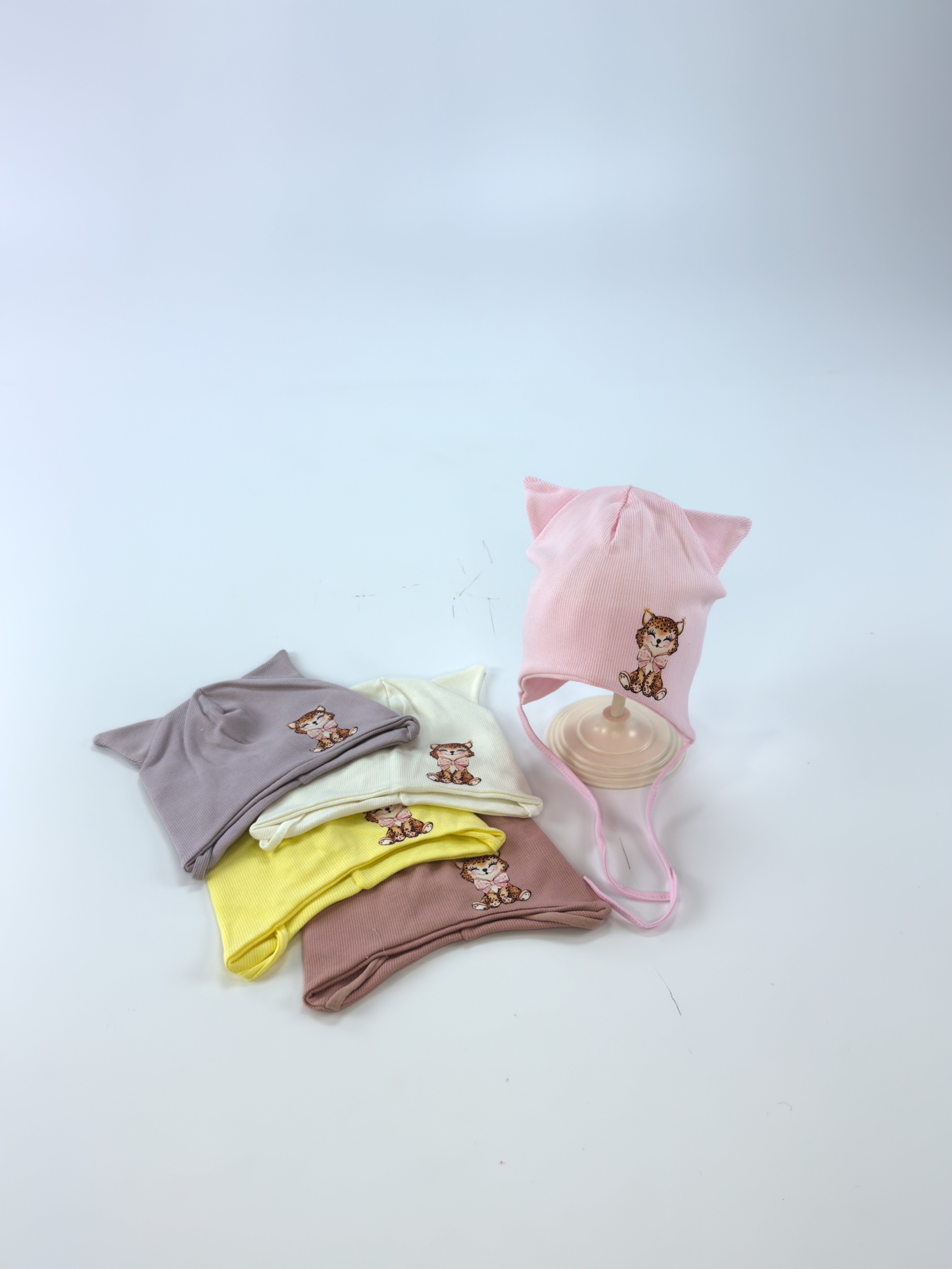 Шапка Тамара большие Кошка дев. (микс)