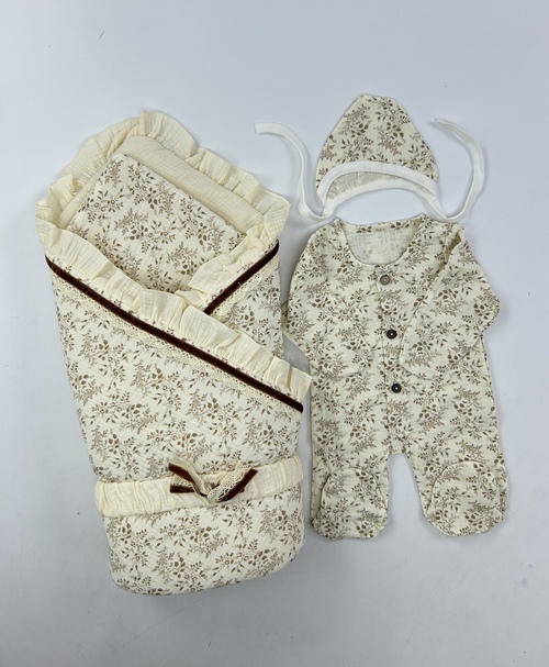 Комплект Марта Цветочки (одеяло+комбинезон+чепчик) арт.Нод 52 Danababy (кремовый/коричневый)