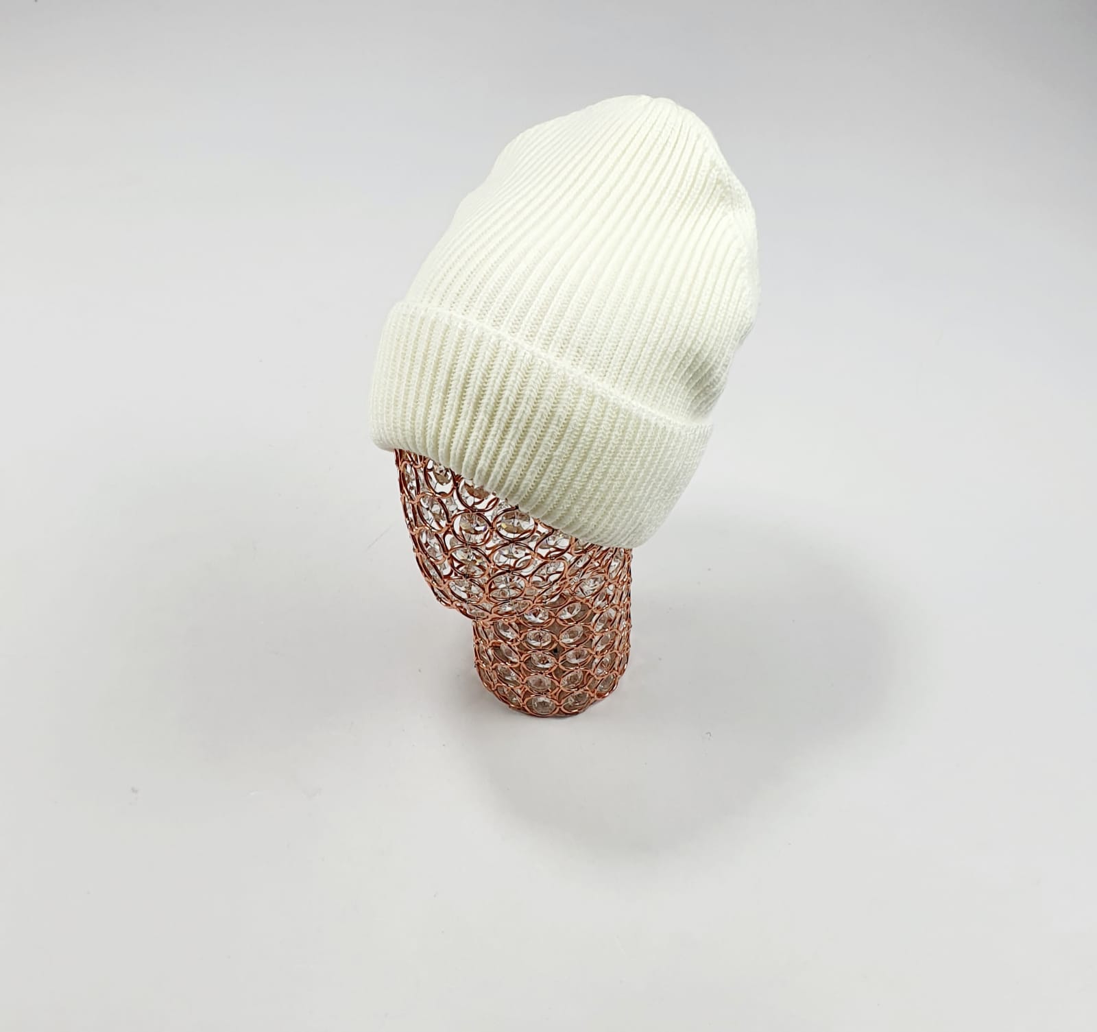 Шапка Март Кира (молочный)