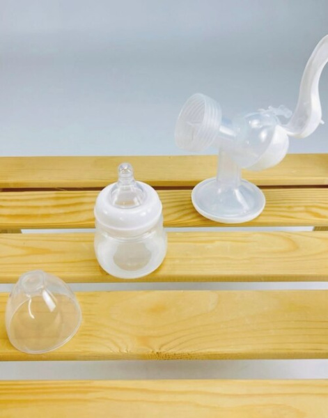 Механический Молокоотсос арт.RY-60090 150мл (белый)